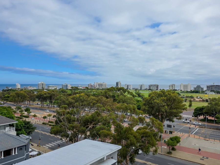 2 Bedroom Property for Sale in Green Point Western Cape